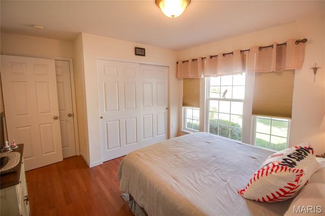 6814 Kensington Drive, Maryville, IL 62062