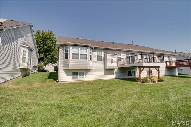 6814 Kensington Drive, Maryville, IL 62062