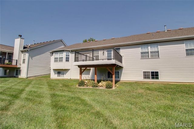 6814 Kensington Drive, Maryville, IL 62062