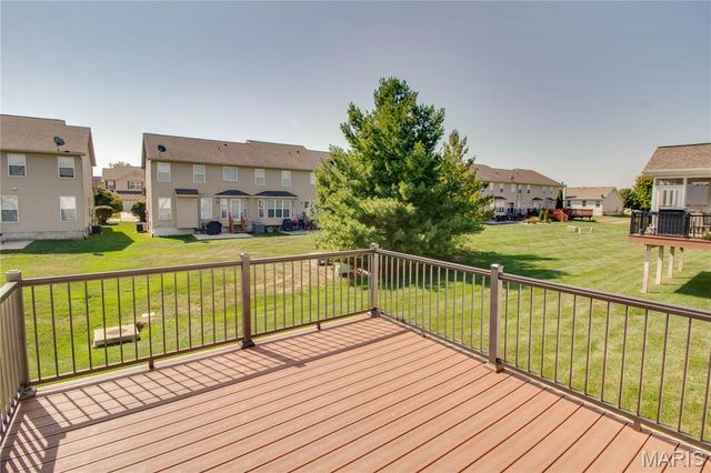 6814 Kensington Drive, Maryville, IL 62062