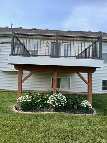 6814 Kensington Drive, Maryville, IL 62062