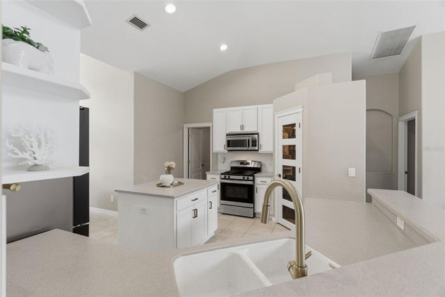 5826 HERONVIEW CRESCENT DRIVE, Lithia, FL 33547