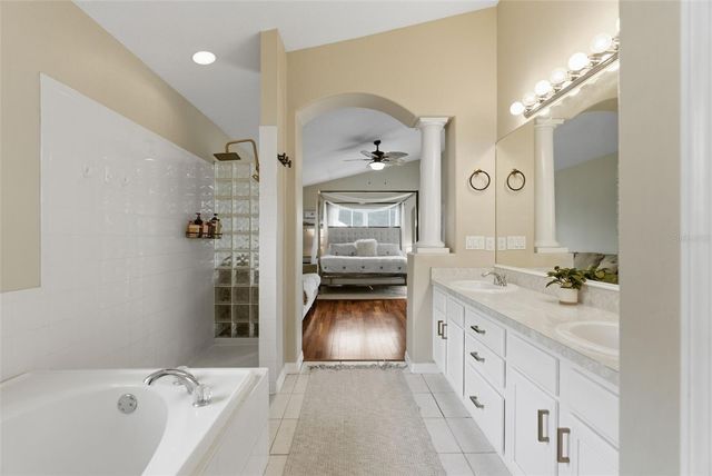 5826 HERONVIEW CRESCENT DRIVE, Lithia, FL 33547
