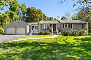 6 Belmont Dr, Sterling, MA 01564