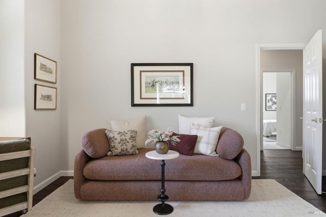 1043 Allen St, Petaluma, CA 94954