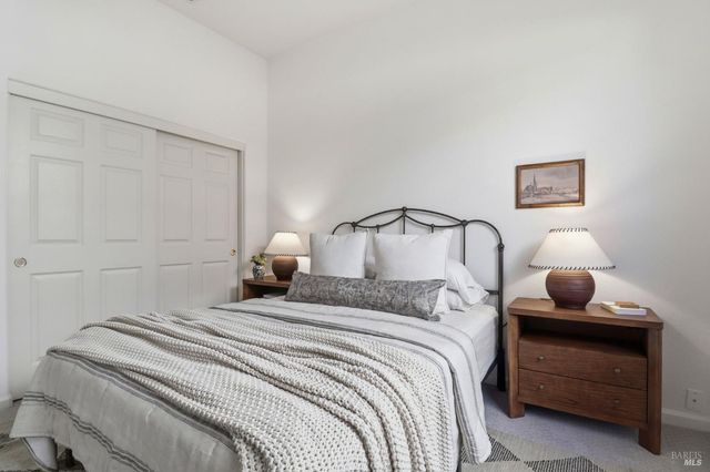 1043 Allen St, Petaluma, CA 94954