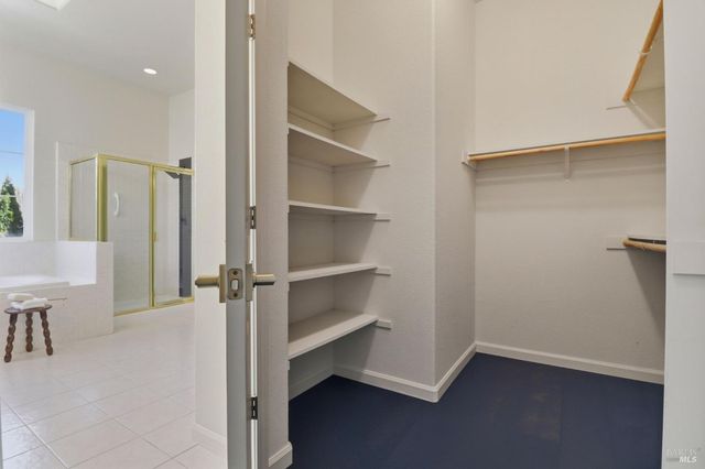 1043 Allen St, Petaluma, CA 94954