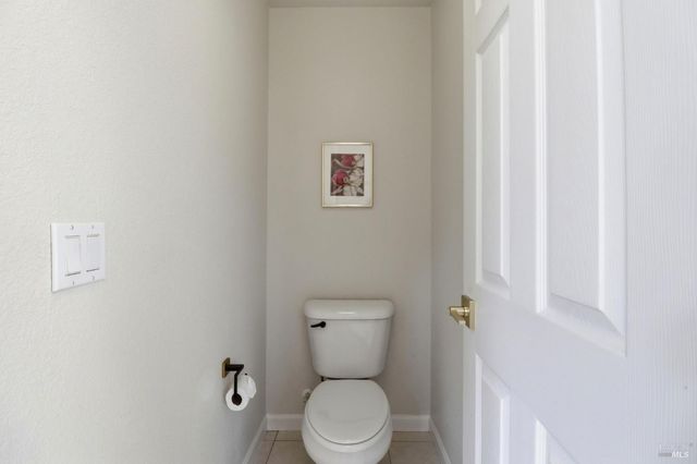 1043 Allen St, Petaluma, CA 94954