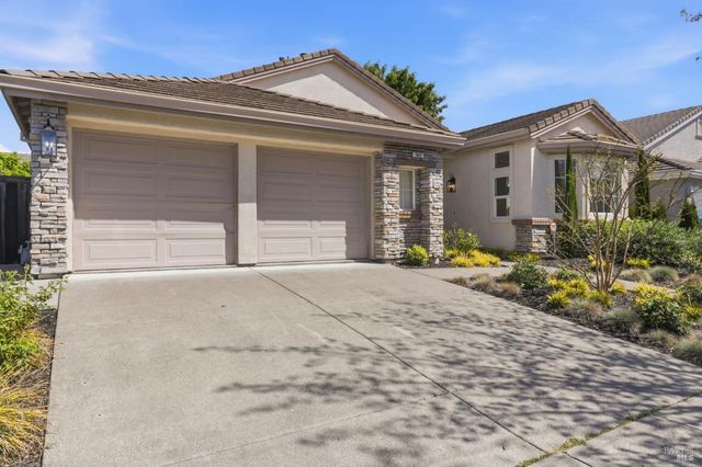 1043 Allen St, Petaluma, CA 94954