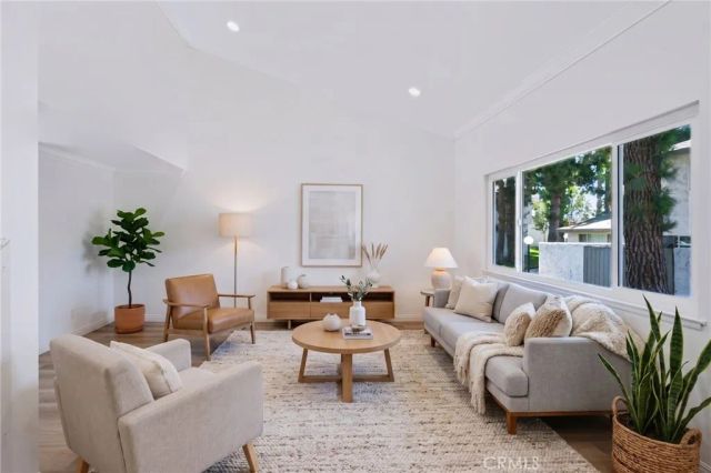 3002 E Via Siena, Anaheim, CA 92806