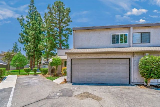 3002 E Via Siena, Anaheim, CA 92806