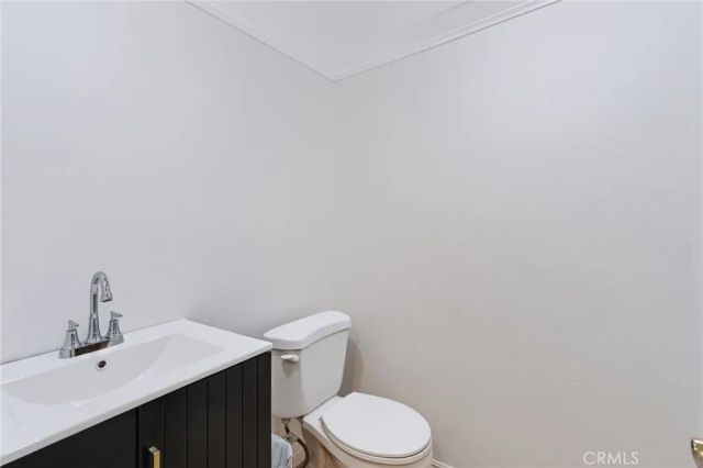 3002 E Via Siena, Anaheim, CA 92806
