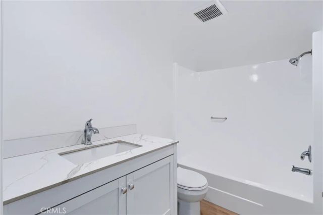3002 E Via Siena, Anaheim, CA 92806