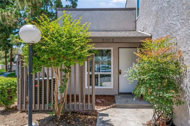 3002 E Via Siena, Anaheim, CA 92806