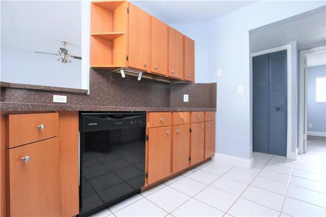 3413 NW 44th Street 107, Oakland Park, FL 33309