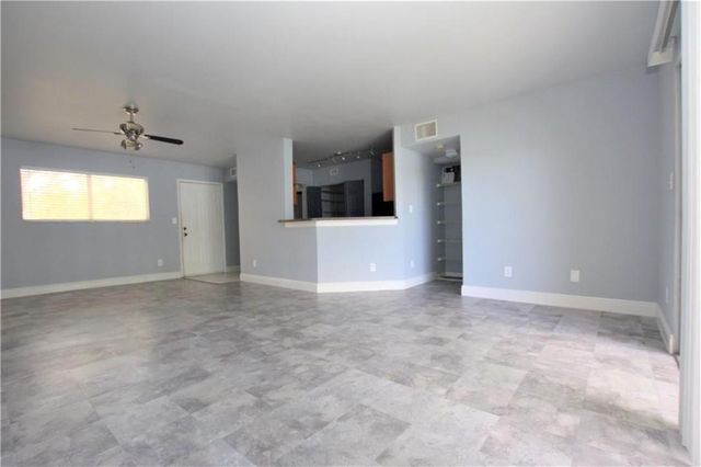 3413 NW 44th Street 107, Oakland Park, FL 33309