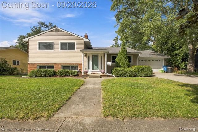 11 Jersey Street, Oxford Village, MI 48371