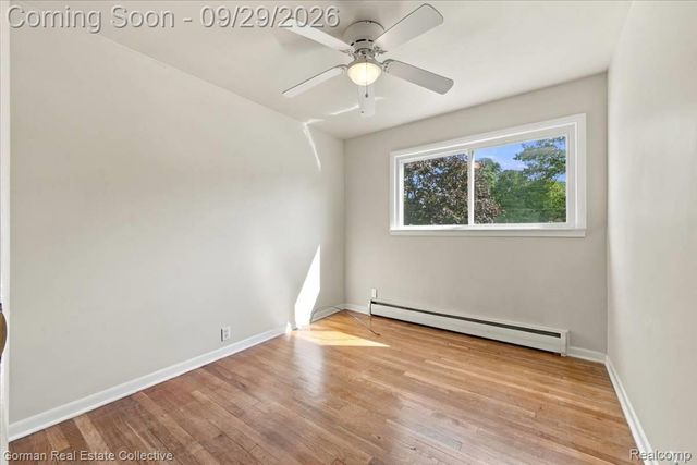 11 Jersey Street, Oxford Village, MI 48371