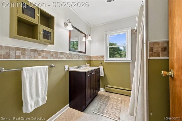 11 Jersey Street, Oxford Village, MI 48371