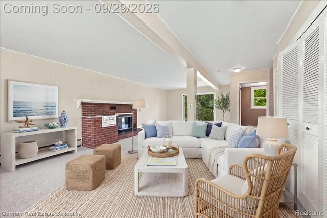 11 Jersey Street, Oxford Village, MI 48371