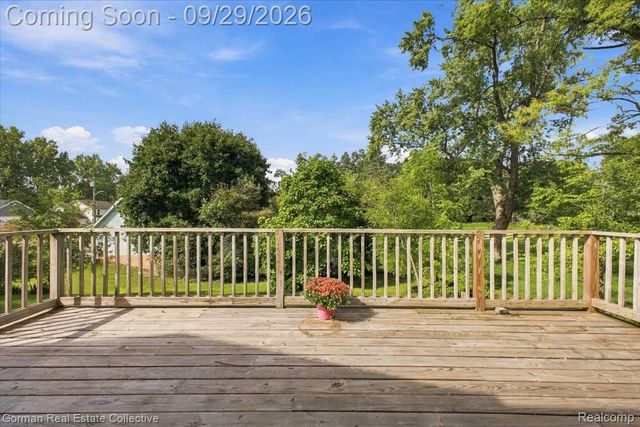 11 Jersey Street, Oxford Village, MI 48371
