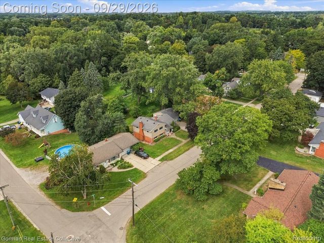 11 Jersey Street, Oxford Village, MI 48371