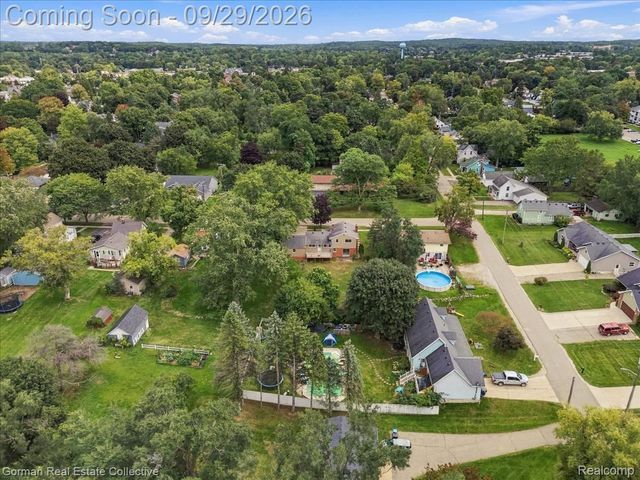 11 Jersey Street, Oxford Village, MI 48371