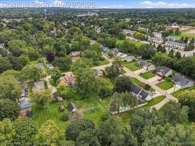 11 Jersey Street, Oxford Village, MI 48371