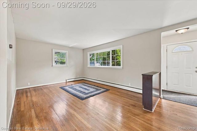 11 Jersey Street, Oxford Village, MI 48371
