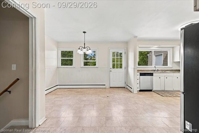 11 Jersey Street, Oxford Village, MI 48371