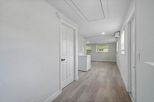 137 SW 9th Avenue, Delray Beach, FL 33444