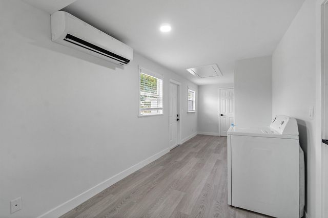 137 SW 9th Avenue, Delray Beach, FL 33444