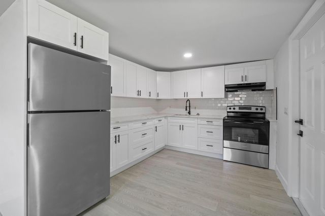 137 SW 9th Avenue, Delray Beach, FL 33444