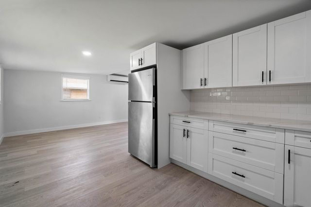 137 SW 9th Avenue, Delray Beach, FL 33444