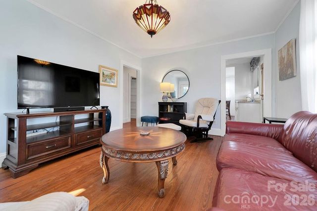 44 S Oaklawn Avenue, Brevard, NC 28712