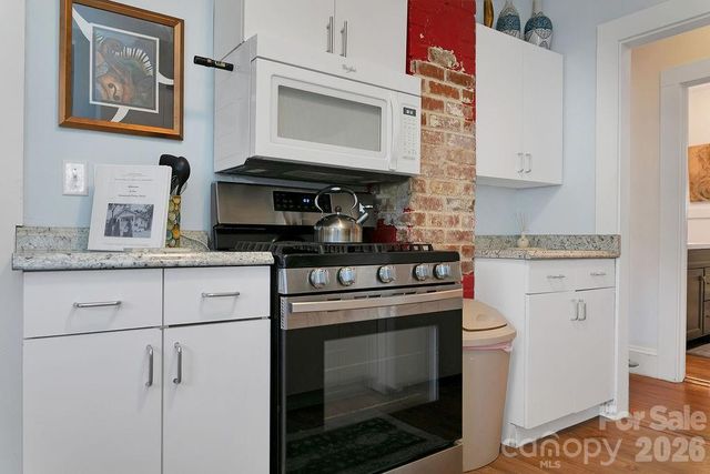 44 S Oaklawn Avenue, Brevard, NC 28712