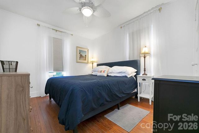 44 S Oaklawn Avenue, Brevard, NC 28712