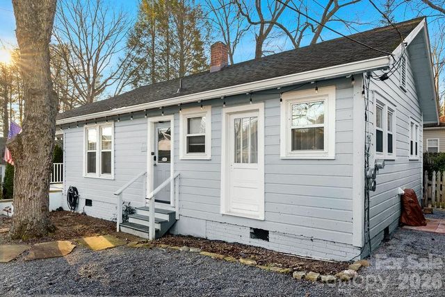 44 S Oaklawn Avenue, Brevard, NC 28712