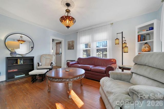 44 S Oaklawn Avenue, Brevard, NC 28712