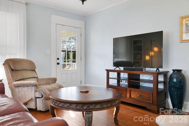 44 S Oaklawn Avenue, Brevard, NC 28712