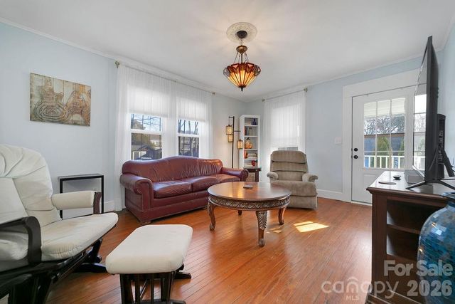 44 S Oaklawn Avenue, Brevard, NC 28712