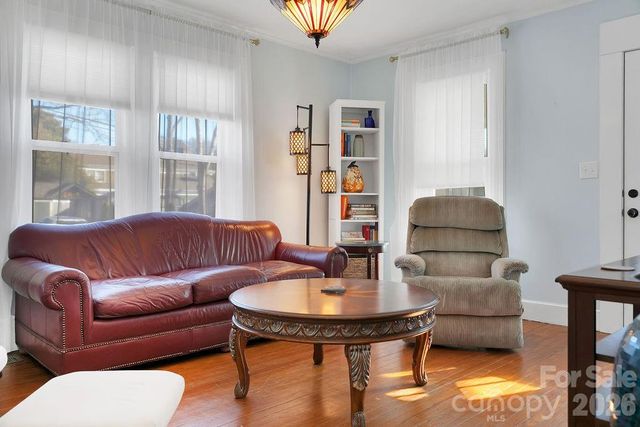 44 S Oaklawn Avenue, Brevard, NC 28712