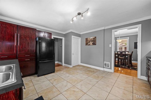 5515 S 37th Street, St Louis, MO 63116