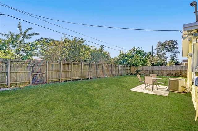 6110 SW 38th Street, Davie, FL 33314