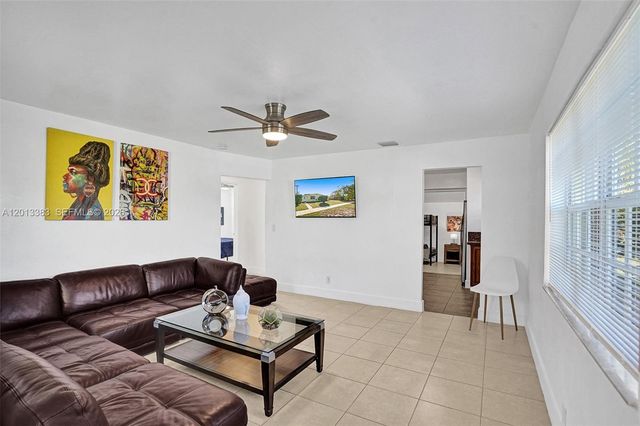 6110 SW 38th Street, Davie, FL 33314