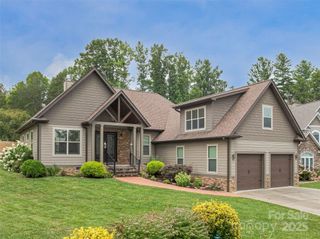 88 Ledgestone Drive, Fairview, NC 28730