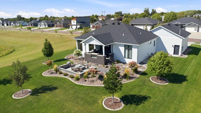 3282 47th Avenue S, Fargo, ND 58104