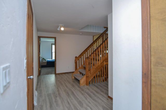 916 SQUARE TERRACE, Green Bay, WI 54313