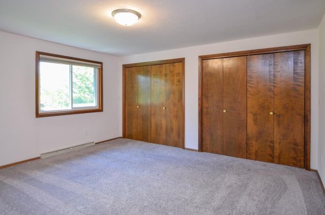 916 SQUARE TERRACE, Green Bay, WI 54313