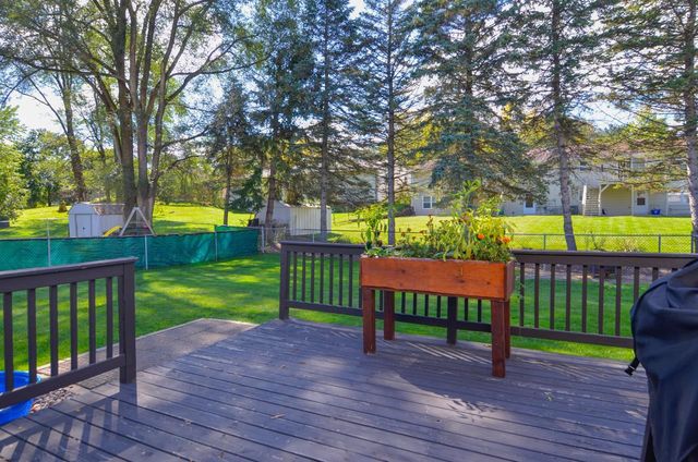 916 SQUARE TERRACE, Green Bay, WI 54313